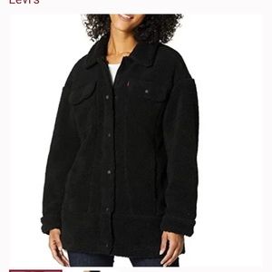 NWOT Levi's Women's Oversized Long Sherpa Trucker Jacket
